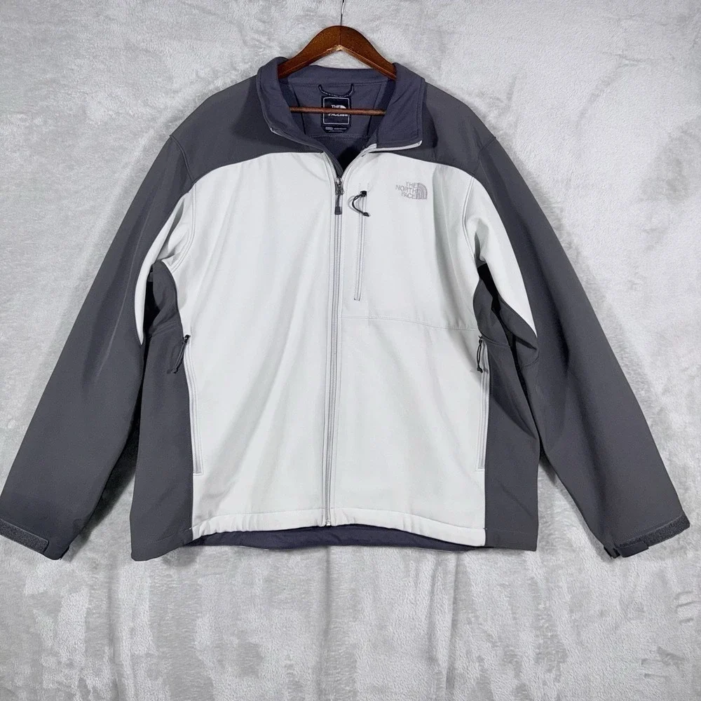 The North Face Men's Black & White Softshell Jacket Size XXL Hiking Outdoors
